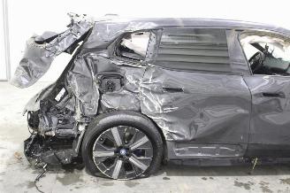 BMW iX  picture 7