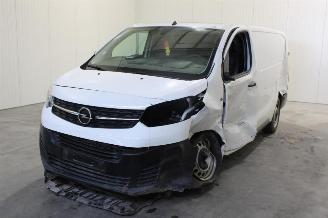 krockskadad bil auto Opel Vivaro  2021/5