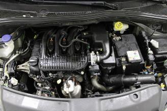 Peugeot 208  picture 14