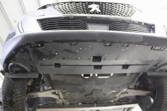 Peugeot 2008  picture 16