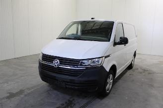 krockskadad bil auto Volkswagen Transporter T6 2021/12
