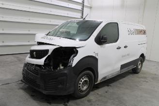skadebil auto Peugeot Expert  2022/10
