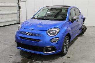 skadebil vrachtwagen Fiat 500X  2023/10
