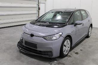 skadebil auto Volkswagen ID.3  2021/7
