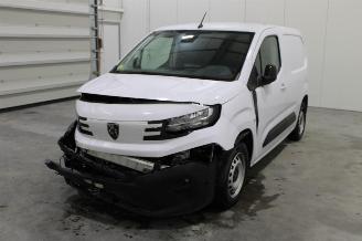 damaged passenger cars Peugeot Partner  2024/7