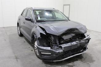 Volkswagen T-Roc  picture 2