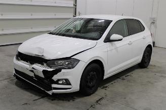 damaged passenger cars Volkswagen Polo  2019/3
