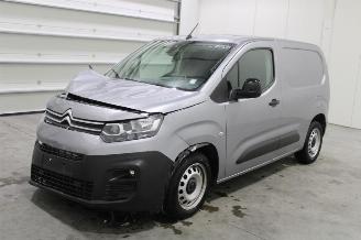 krockskadad bil auto Citroën Berlingo  2023/1