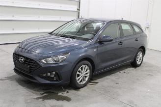 skadebil auto Hyundai I-30 i30 2022/8