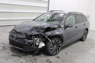 uszkodzony samochody osobowe Volkswagen Golf  2024/3