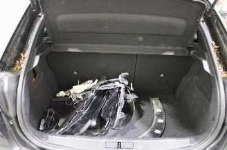 Peugeot 208  picture 22