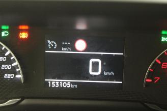 Peugeot 208  picture 12