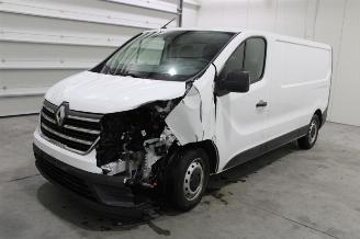 Vaurioauto  passenger cars Renault Trafic  2023/1