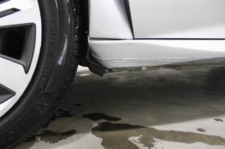 Peugeot 208  picture 8