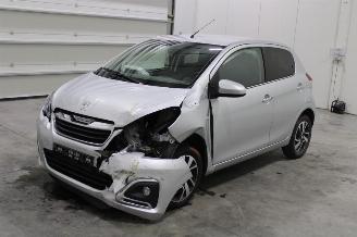 skadebil auto Peugeot 108  2022/2