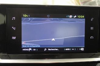 Peugeot 208  picture 14