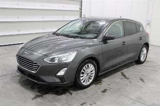 Damaged car Ford Focus  2018/12