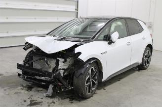 krockskadad bil auto Volkswagen ID.3  2023/9