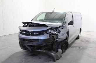 krockskadad bil auto Opel Vivaro  2021/5