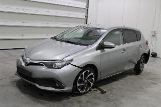 Damaged car Toyota Auris  2016/12