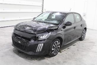 krockskadad bil auto Peugeot 208  2025/1
