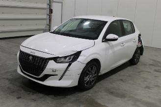 skadebil auto Peugeot 208  2022/4