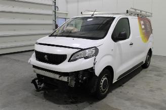 skadebil auto Peugeot Expert  2022/2