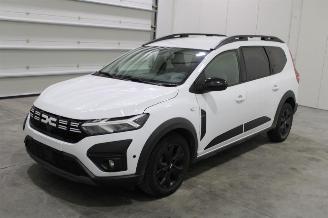 uszkodzony samochody osobowe Dacia Jogger  2023/9