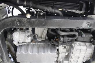 Volkswagen Transporter T6 picture 15