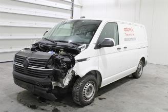krockskadad bil auto Volkswagen Transporter T6 2022/12