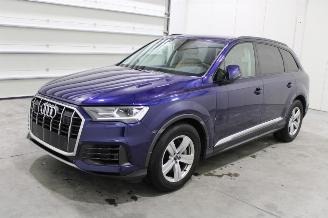 Damaged car Audi Q7  2023/5