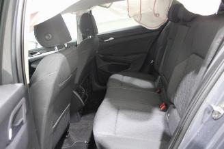 Volkswagen Golf  picture 10