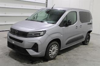damaged passenger cars Opel Combo  2024/6