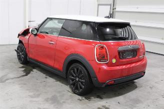 Mini Cooper SE picture 4