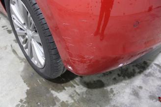 Peugeot 208  picture 9