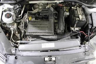 Volkswagen Passat  picture 16