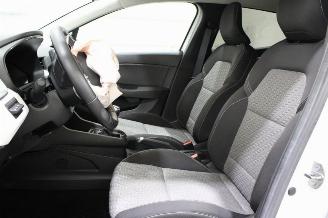 Renault Clio  picture 10