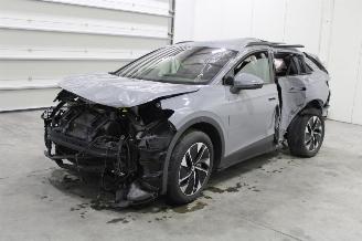 krockskadad bil auto Volkswagen ID.4  2024/4