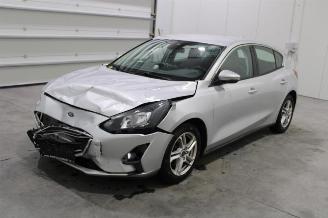 Damaged car Ford Focus  2019/6