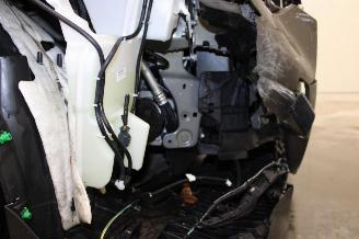 Peugeot 208  picture 8