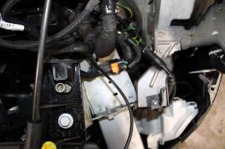 Peugeot 208  picture 25