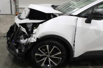 Toyota C-HR  picture 5