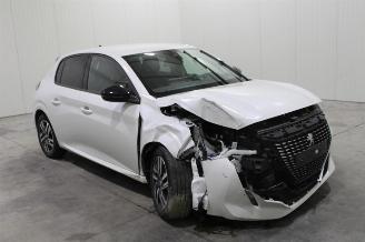 Peugeot 208  picture 2