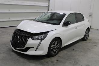 krockskadad bil auto Peugeot 208  2022/6