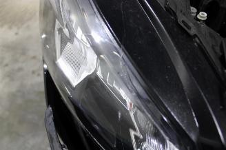 Peugeot 208  picture 7