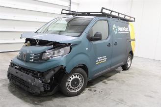 Damaged car Peugeot Expert  2025/5