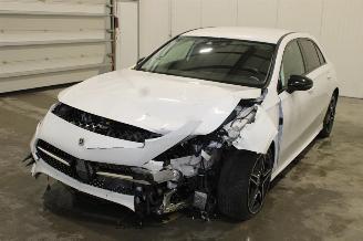 Damaged car Mercedes A-klasse A 250 2021/10