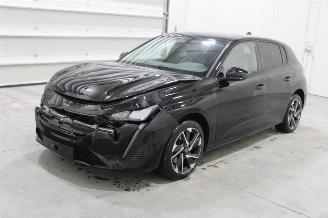 krockskadad bil auto Peugeot 308  2024/2