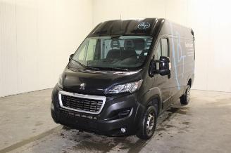 krockskadad bil auto Peugeot Boxer  2019/8