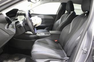 Peugeot 308  picture 10